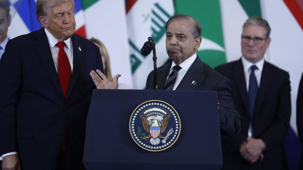 Pojďme se smát Trumpovi, dokud je čas. Pak se bude smát on